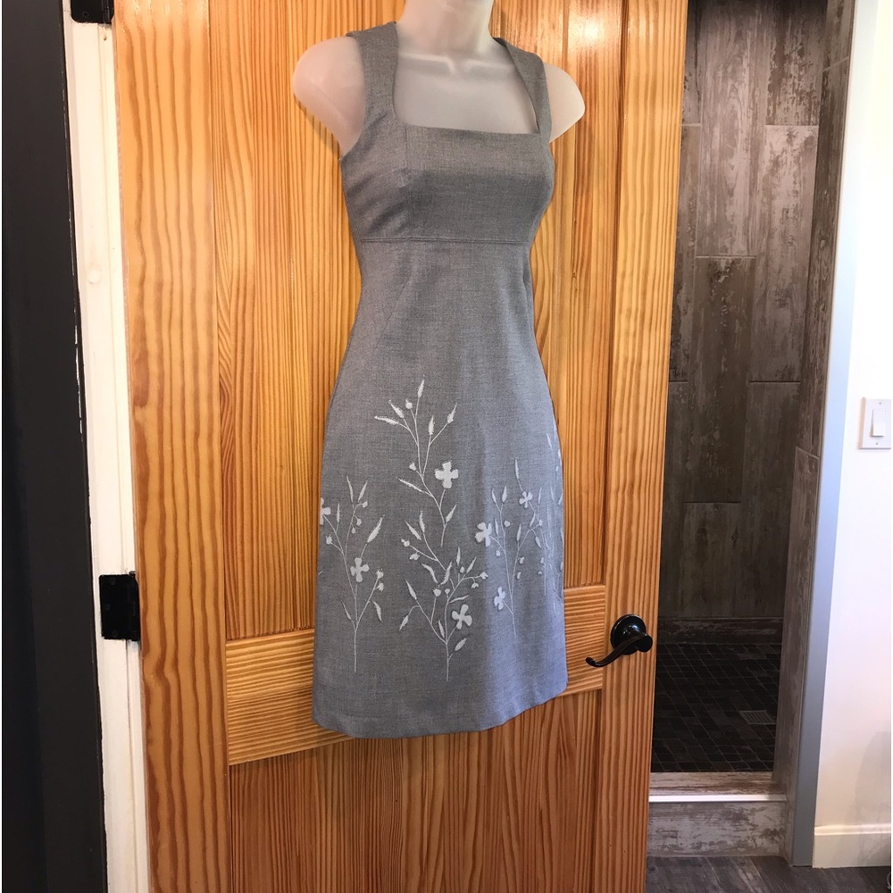 Gorgeous Spring/Summer Dress - Picture 4 of 16
